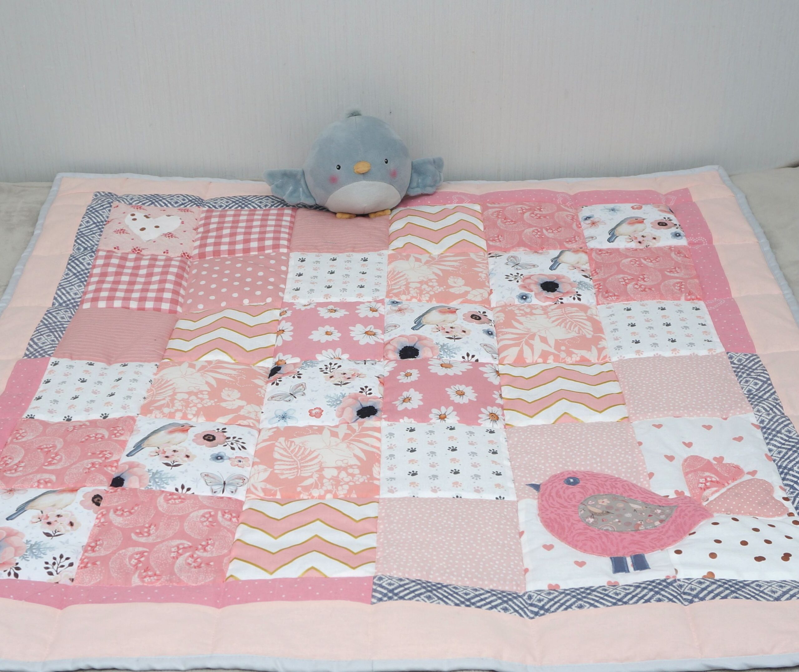 Roosa linnuga lapitekk.1